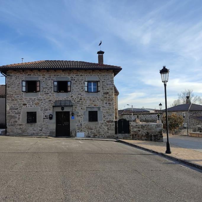 La Casa De La Tina Vila Porquera de Santullan Exterior foto