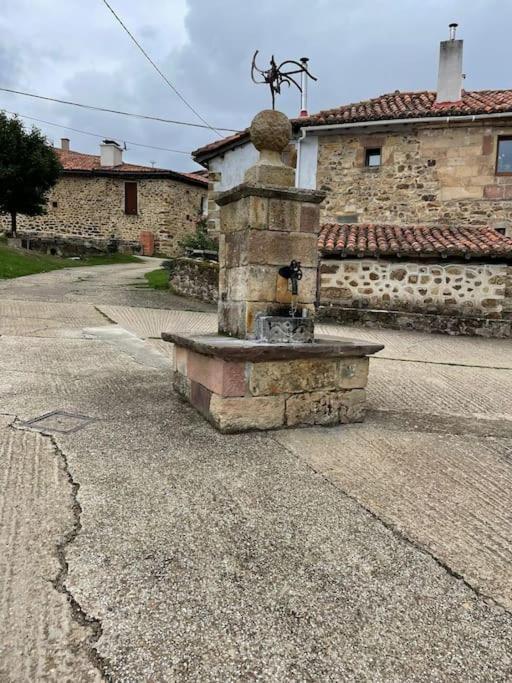 La Casa De La Tina Vila Porquera de Santullan Exterior foto